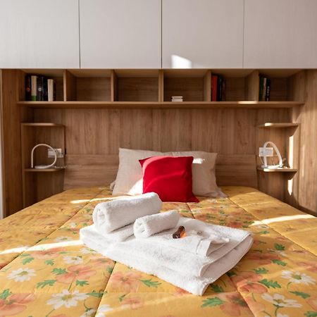 Au Moulin De La Galette Vicino Milano, Mxp E Parking Free Hotel Canegrate Exterior photo